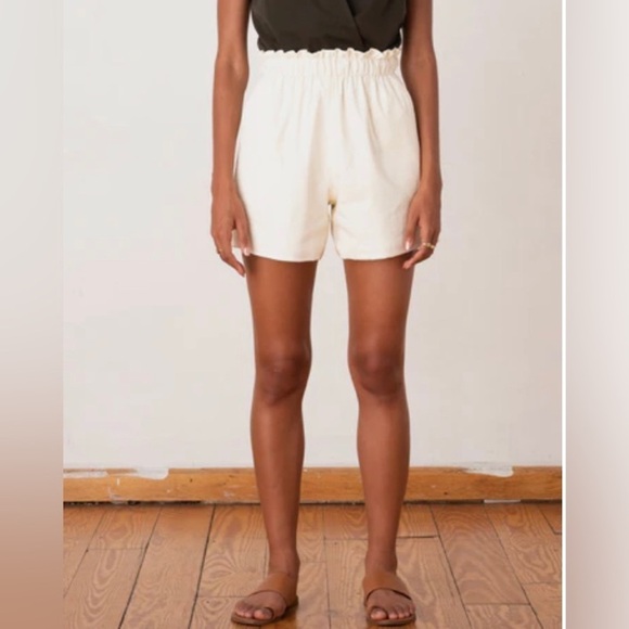 Urban Outfitters high waisted pull-on paperbag shorts 15984 - Picture 1 of 7